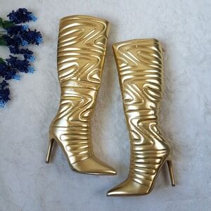 GLAZE Gold Curvy Quilted Pu Boot Skinny High Heels Size 8